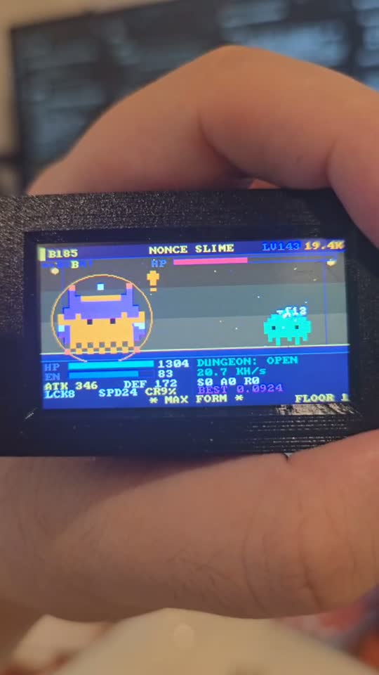 RPG 頁:Clawd 在地城裡打 HASH WRAITH,深度 B212、等級 LV144